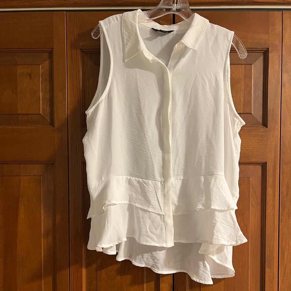 Simply Vera Vera Wang Layered White Sleeveless Blouse - Picture 1 of 3